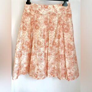 Madison Studio Charm School skirt in Coral Deli print 100% Silk Size 4